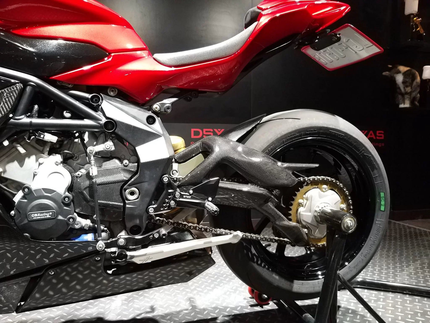 MV AGUSTA Dragster 800 2014-2024 Carbon Fiber Swingarm Cover