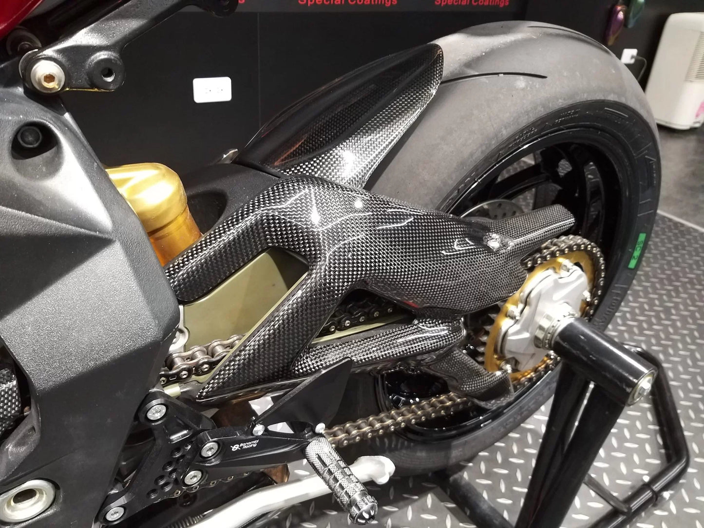 MV AGUSTA F3 675-800 2012-2024 Carbon Fiber Rear Hugger