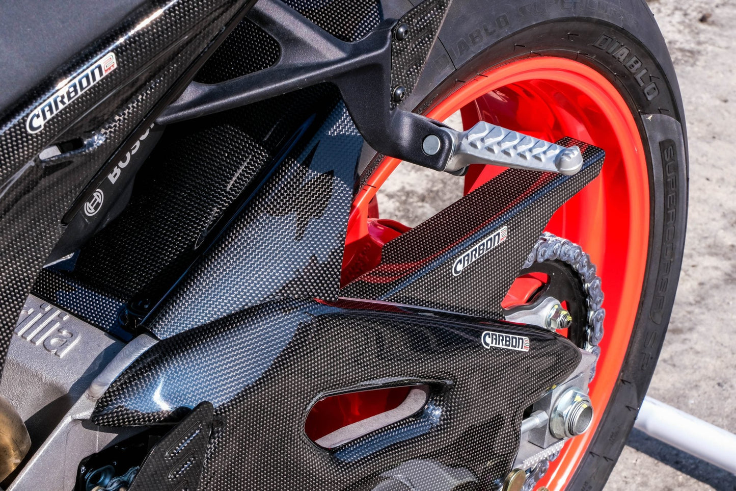 APRILIA Tuono V4 1000 / 1100 RR 2011-2020 Carbon Fiber Rear Hugger