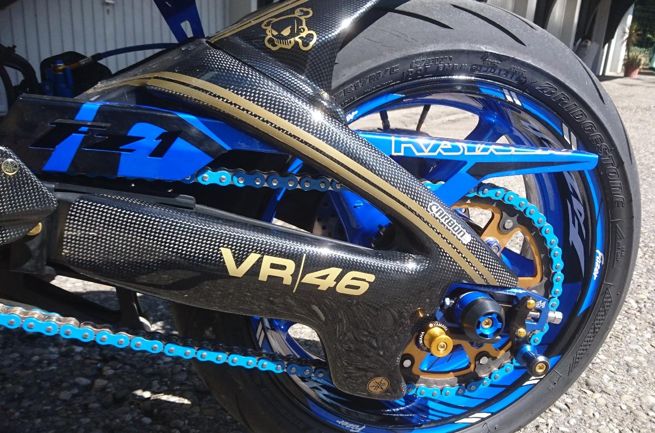 YAMAHA FZ8 2010-2015 Carbon Fiber Swingarm Covers