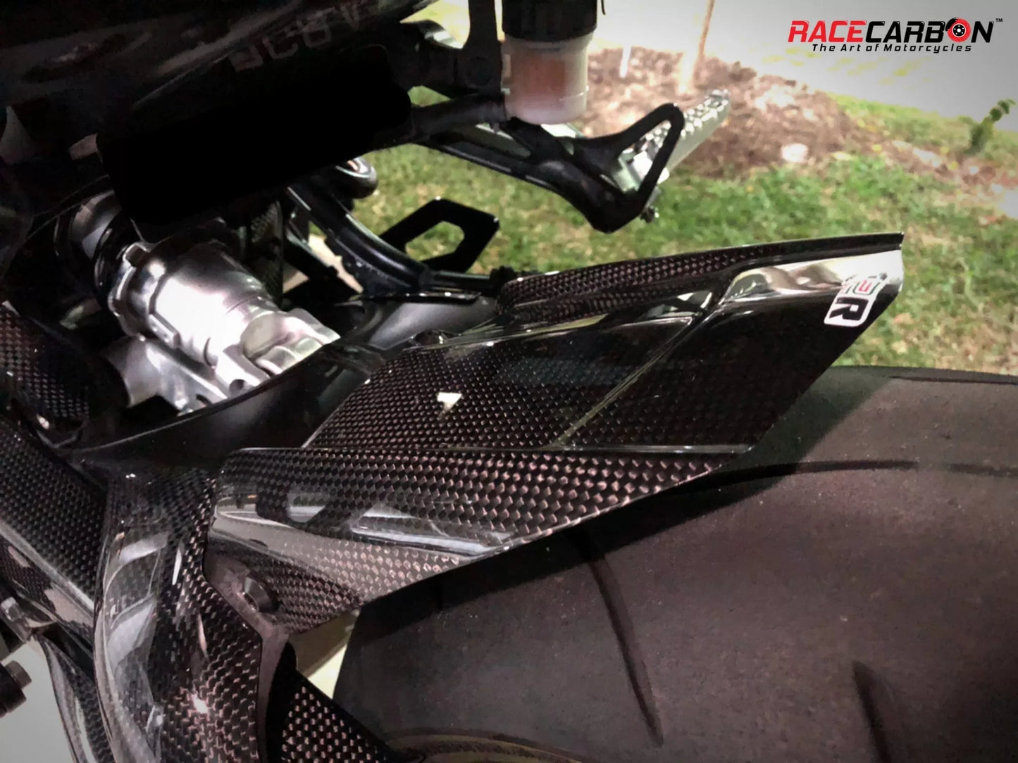 YAMAHA XSR 900 2016-2021 Carbon Fiber Rear Hugger