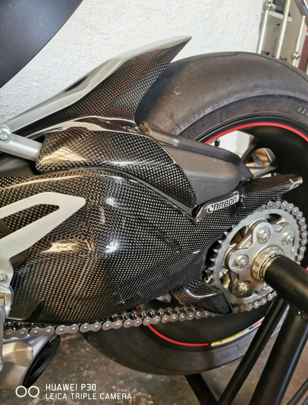 DUCATI Panigale V2 Carbon Fiber Swingarm Cover